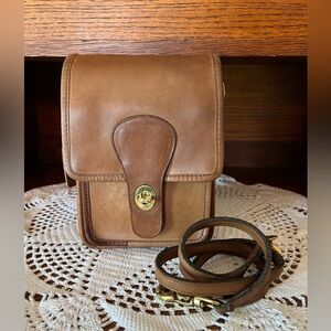 Vintage Coach Putty Small Shoulder Pouch NYC